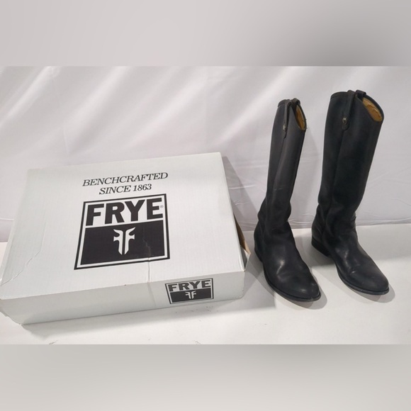 Frye, size 8, Black Leather Riding Boots, in original box - Picture 2 of 6